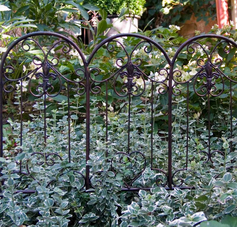 Beetzaun Beeteinfassung aus Metall The Garden Shop