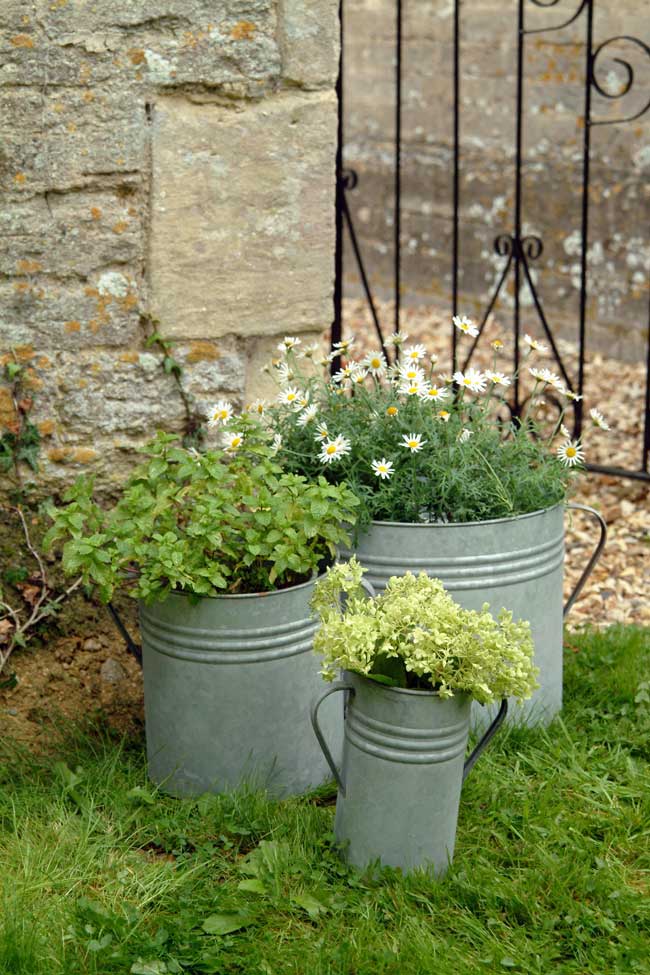 Pflanzkübel Metall verzinkt – The Garden Shop