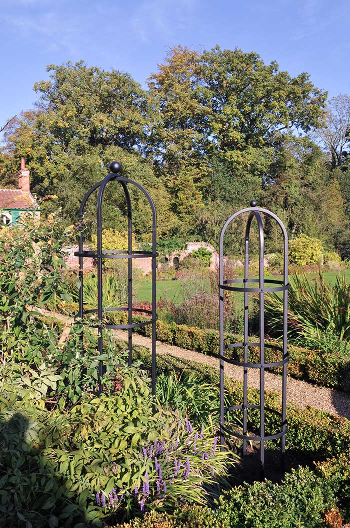 Rosenobelisk – The Garden Shop