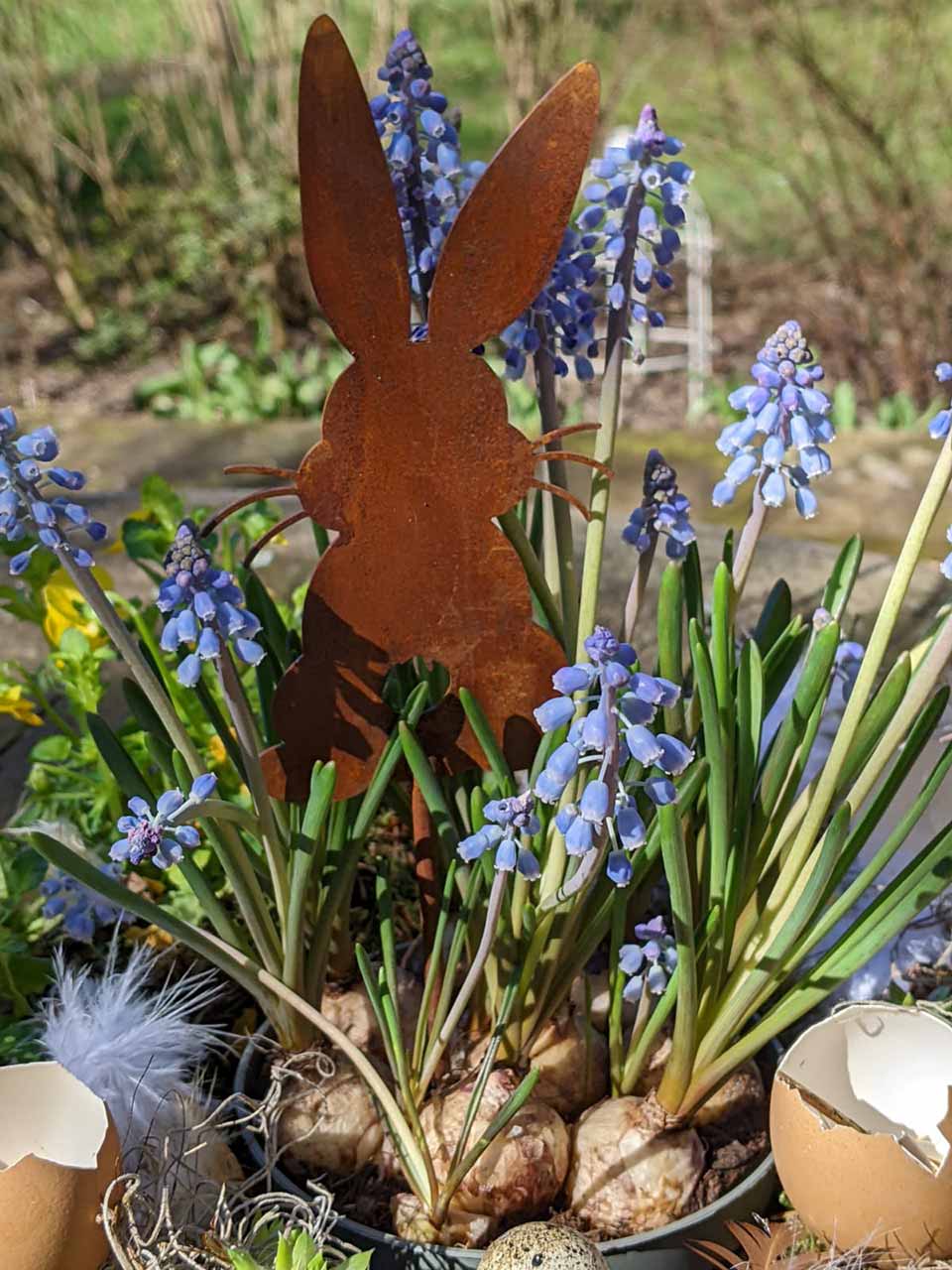 Osterhase mit Rostpatina