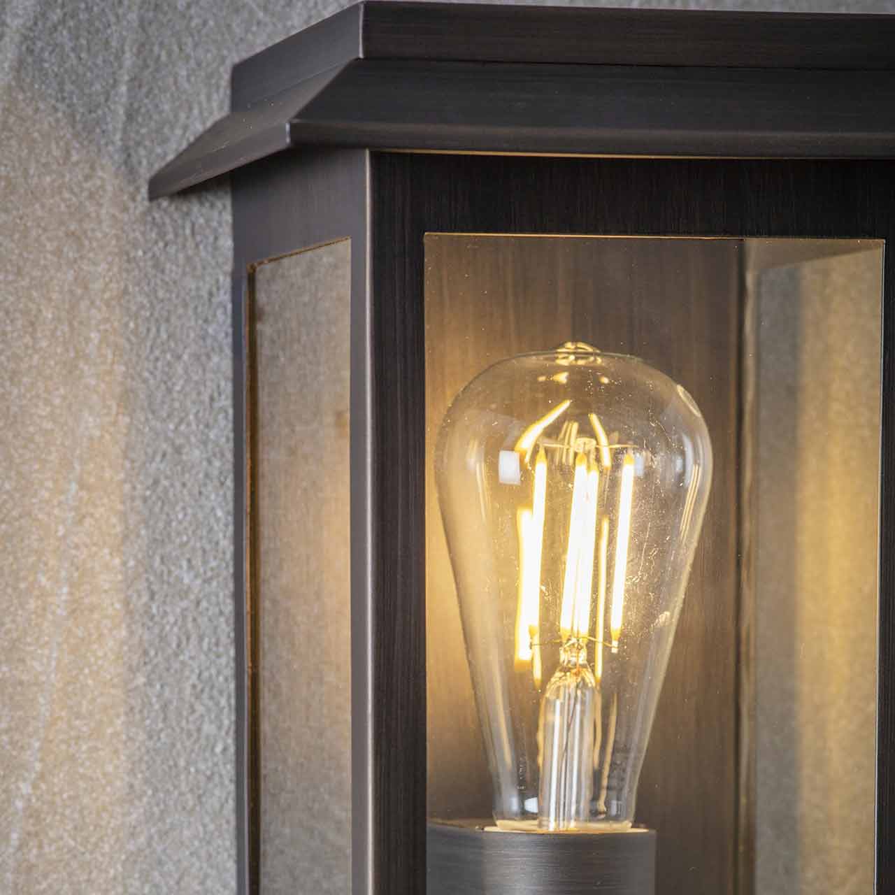 Aussenleuchte mit Antik-Finish