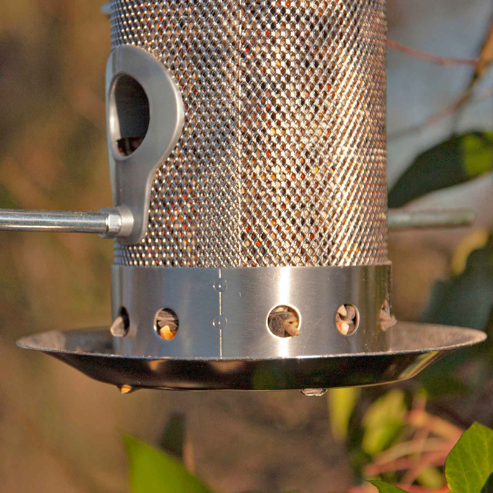 Vogelfutterspender aus Edelstahl