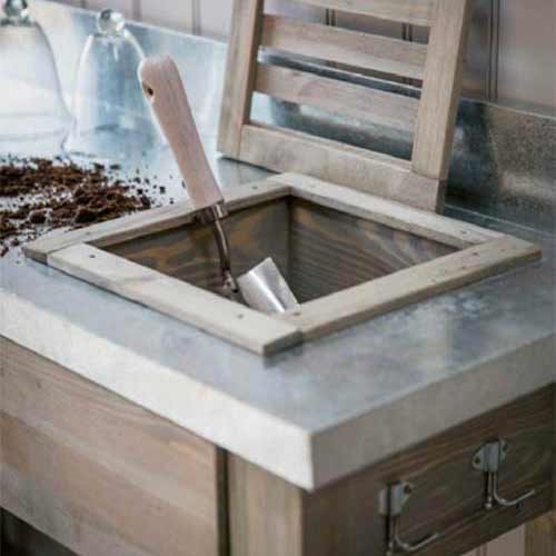 Pflanztisch mit Mulde