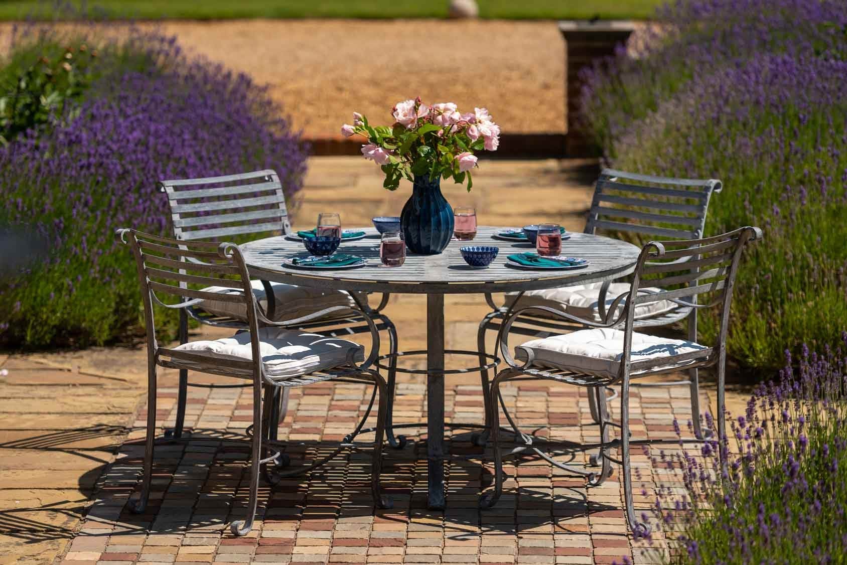Gartenmöbel-Set »Southwold« mit rundem Tisch Ø1,3 m | Runder Tisch Ø1,3m und 4 Stühle mit Armlehne