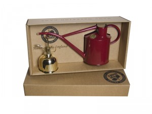 Haws 1,7 Liter Gießkanne als Geschenk-Set inkl. Feinzerstäuber Messing